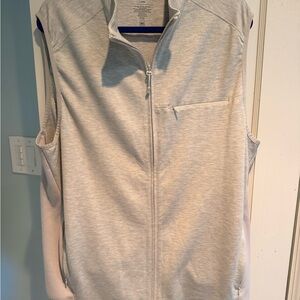 Mizzen+Main Light Gray Zip-Up Vest